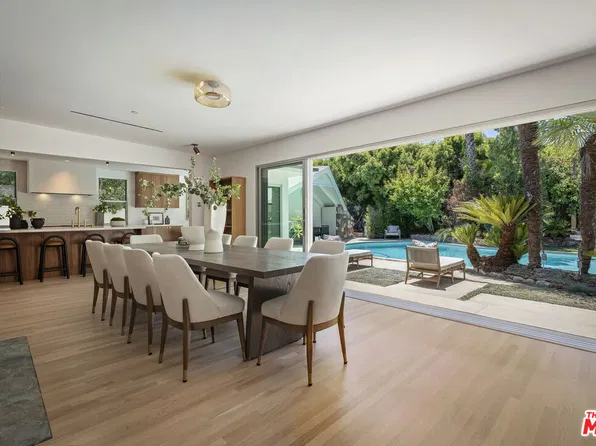2235 Chislehurst Dr, Los Angeles, CA 90027