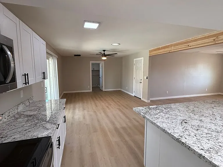 316 E Dunbar Dr — Photo 10
