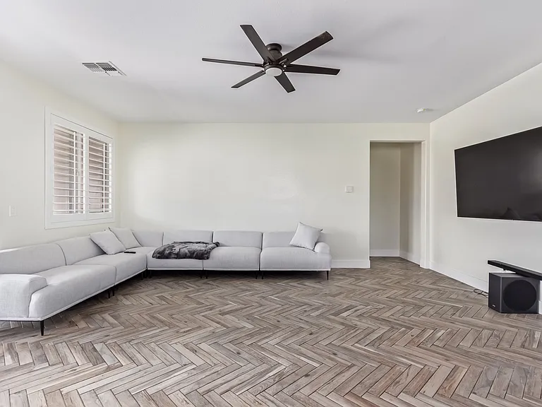12152 W Winslow Ave — Photo 11