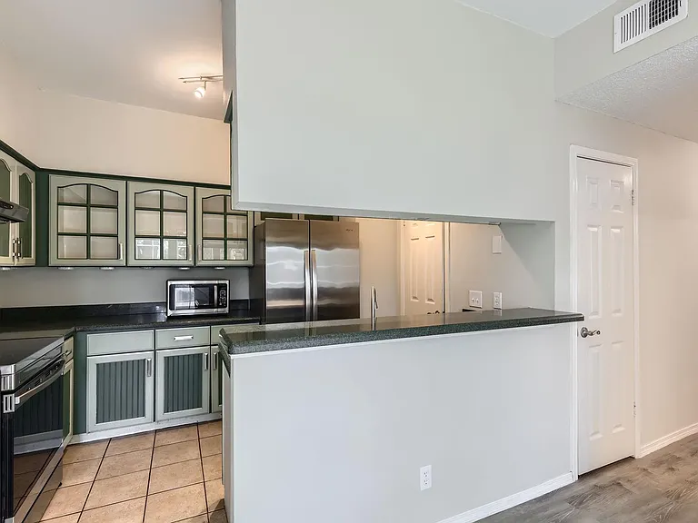 700 S 1st St #101 — Photo 10