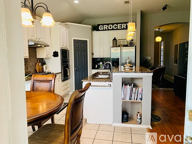 301 Mimosa Dr — Photo 8