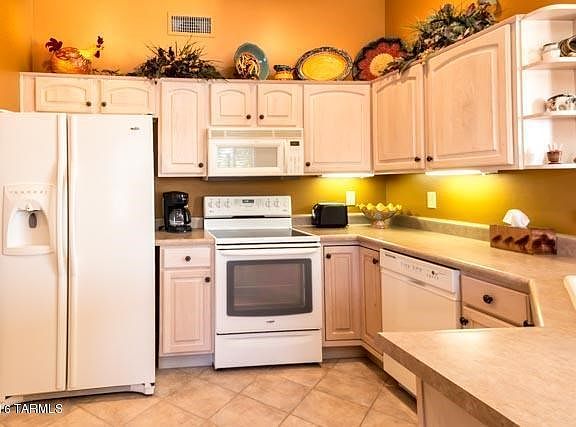 3rd image of 63487 E Harmony Dr