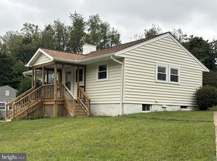 3823 Pinewood Ter, Falls Church, VA