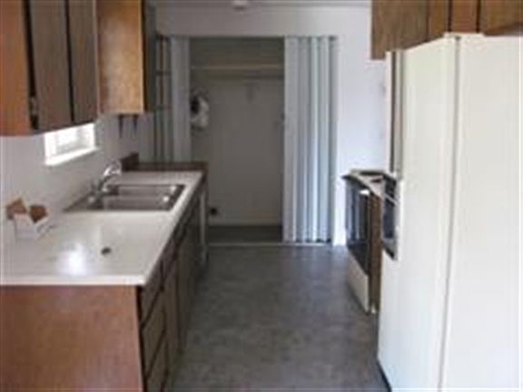 5th image of 1418 E Phillips St