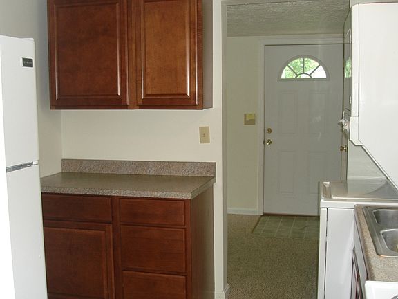3rd image of 806 W College St APT 3