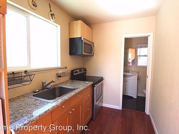 3rd image of 222 Hemlock Ave #B
