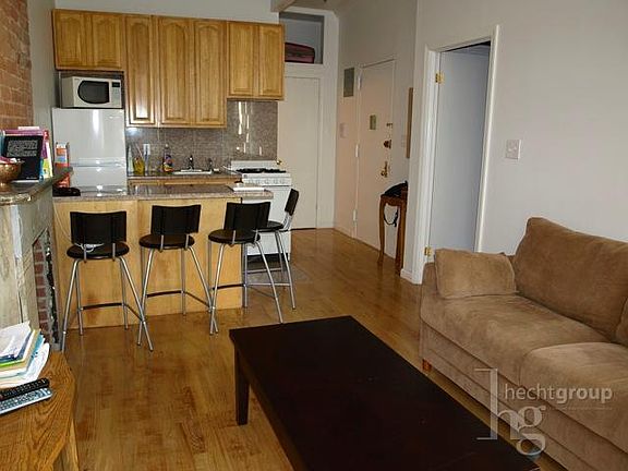 3rd image of 134 W 70th St APT 8