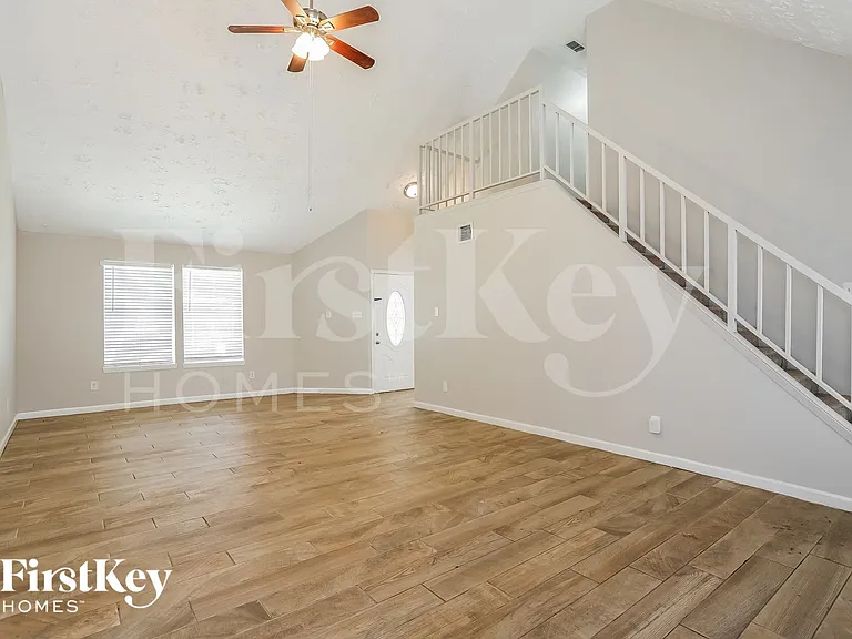 20239 Misty Pines Dr — Photo 3