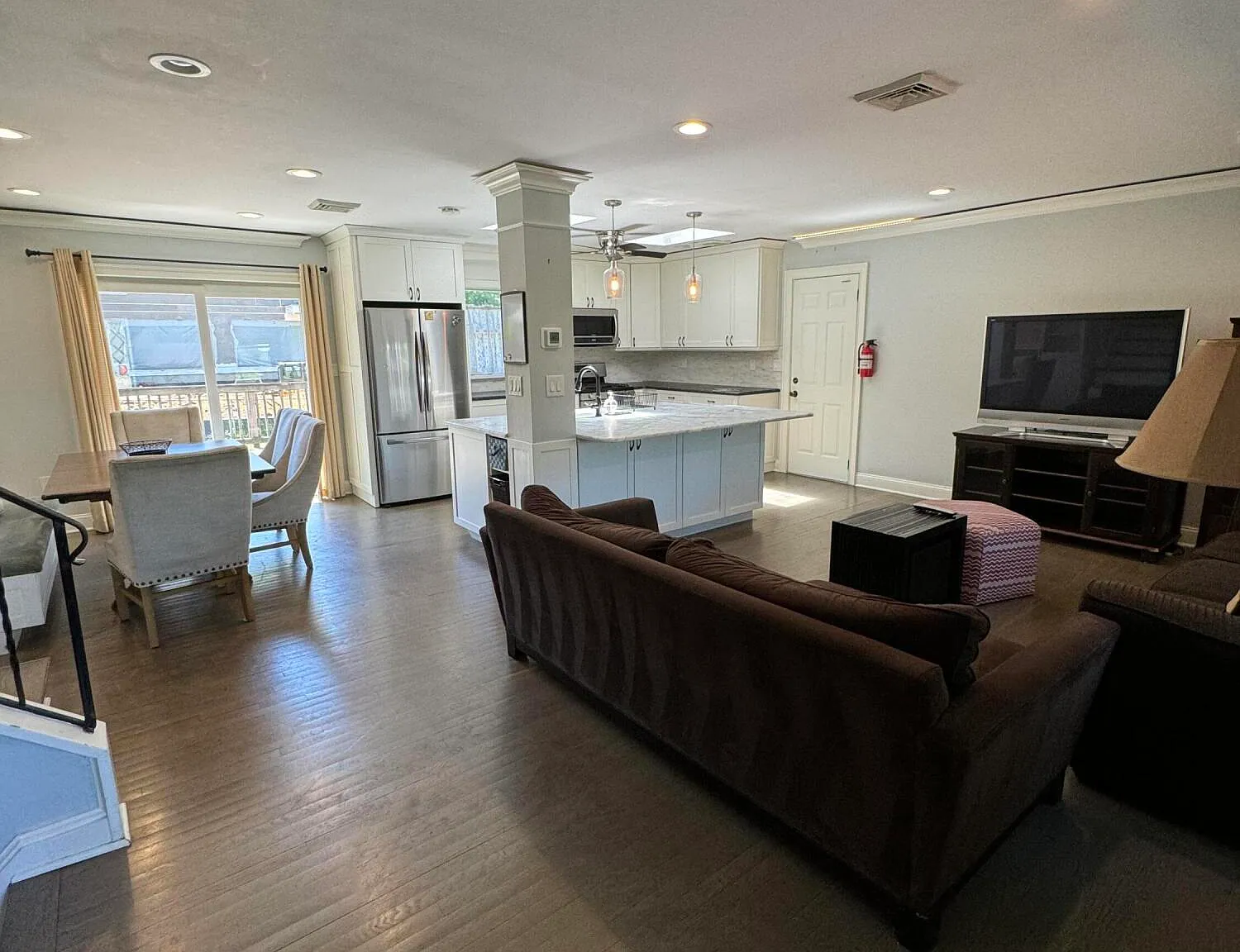 4 bed, 2.5 bath, 2184 sqft, $2,900 — Photo 3