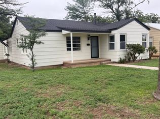 211 11th St, Levelland, TX 79336