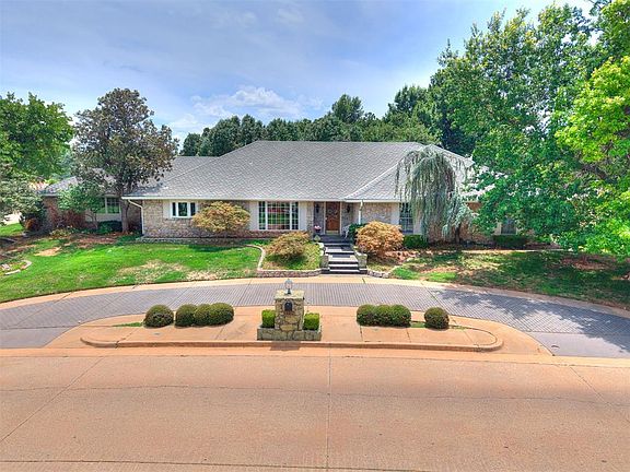 3rd image of 1108 Oak Tree Dr