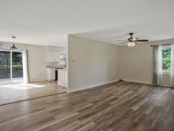 4th image of 8070 Nursery Rd