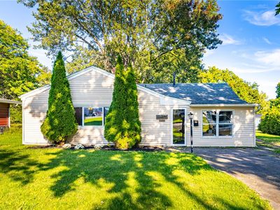154 Hyde Pkwy, Palmyra, NY, 14522