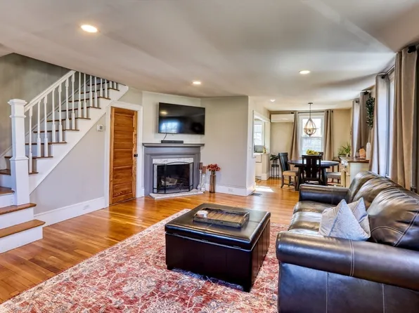 42 Summer St #2, Rowley, MA 01969