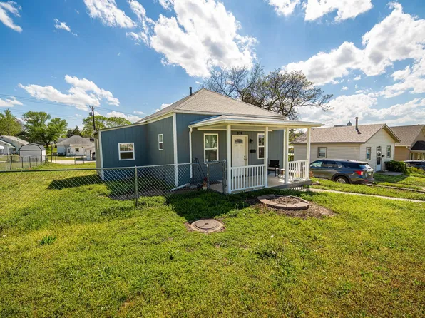 220 E 12th St, Concordia, KS 66901