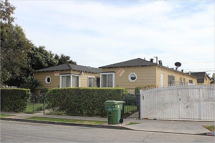 2nd image of 530 W 76th St
