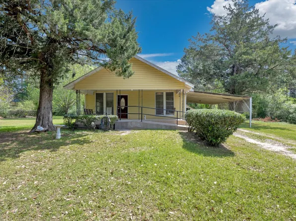 1216 N Hendrix Ave, Diboll, TX 75941