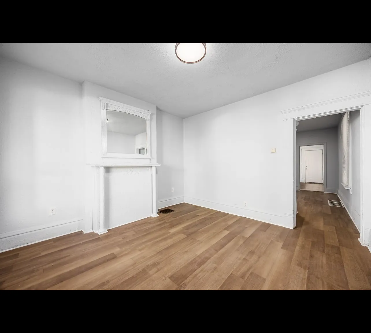 2 bed, 1100 sqft, $1,250 — Photo 2