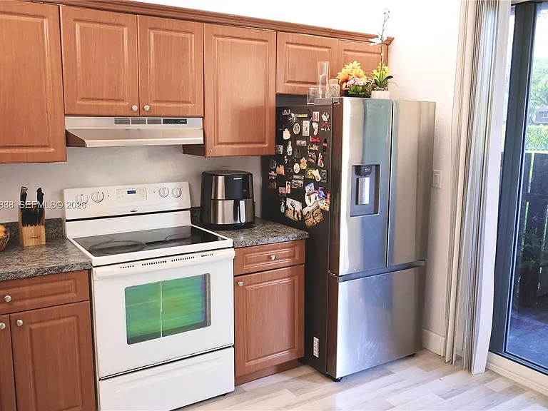 1315 Hampton Blvd #1315 — Photo 10