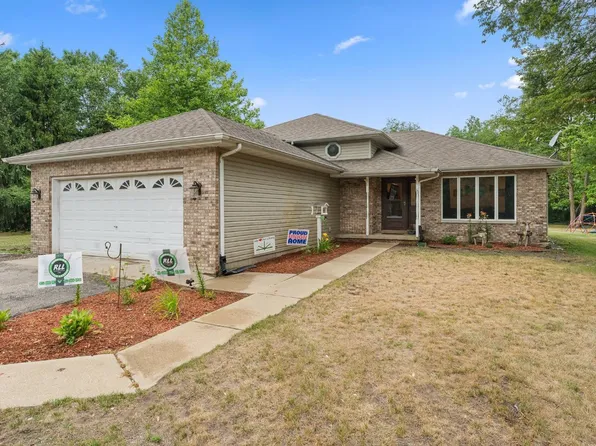 10854 NW Makeever Dr, Demotte, IN 46310