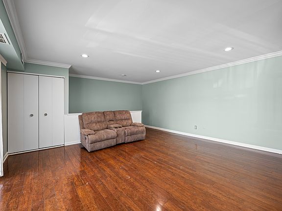5th image of 275 Green St APT 4A6