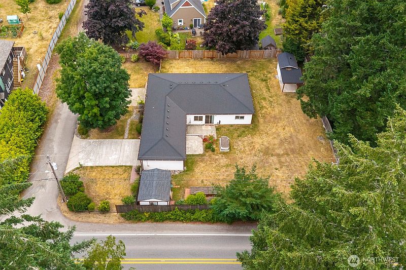 3rd image of 15420 Sidney Road SW