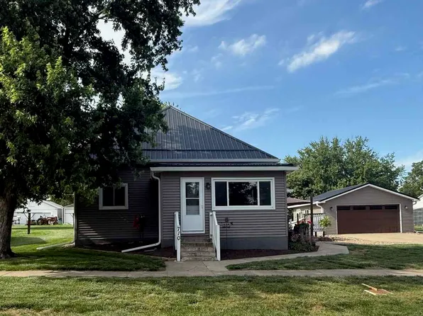 710 W Skillman St, Sigourney, IA 52591