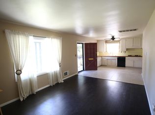 255 W 6th St #1, Tustin, CA 92780