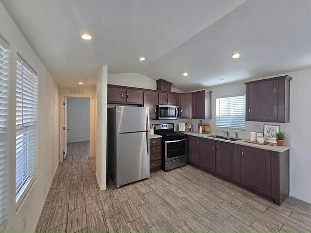 3825 N Nellis Blvd #8 — Photo 2