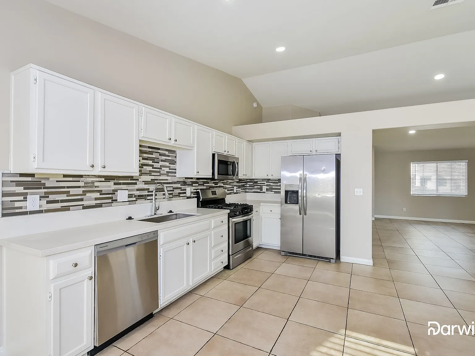 4 bed, 2.0 bath, 1760 sqft, $2,150 — Photo 3