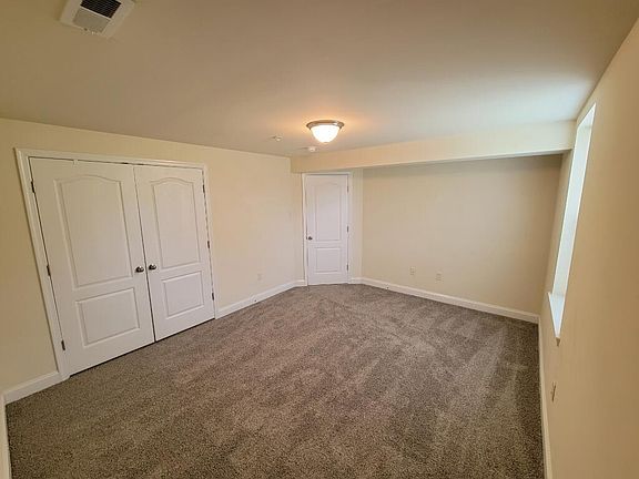 Bedroom ( large closet)