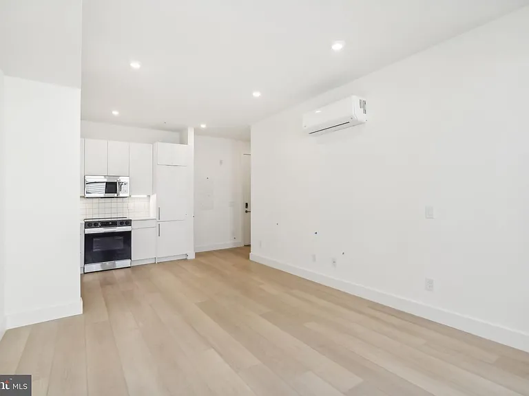 2406 Frankford Ave #12 — Photo 11