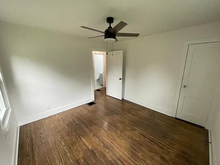 8007 Greenway Dr — Photo 19