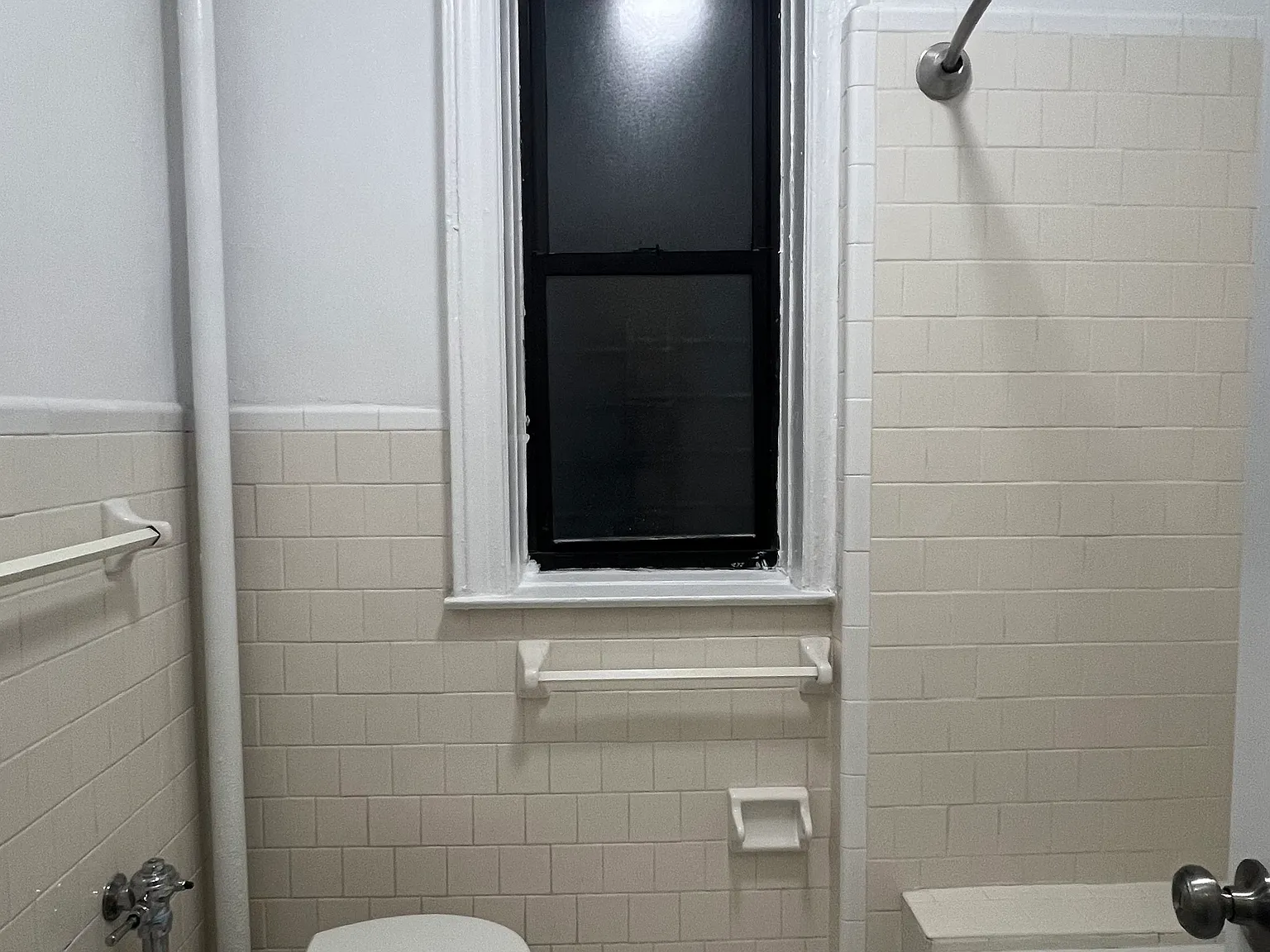 2 bed, $2,190 — Photo 2