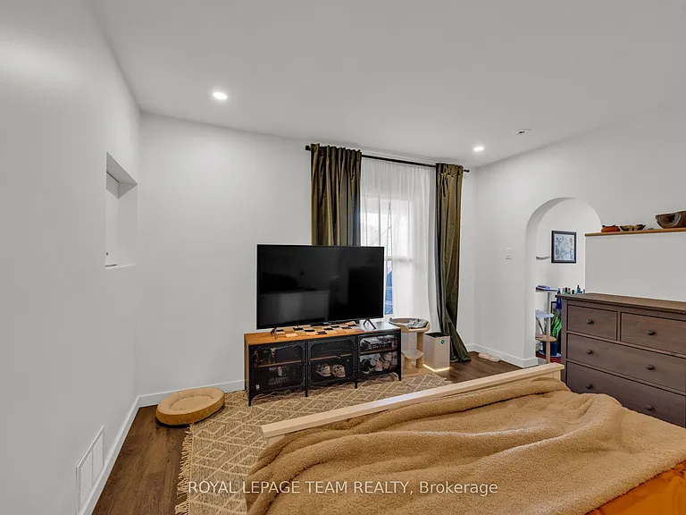 325 Hinchey Ave #B — Photo 6