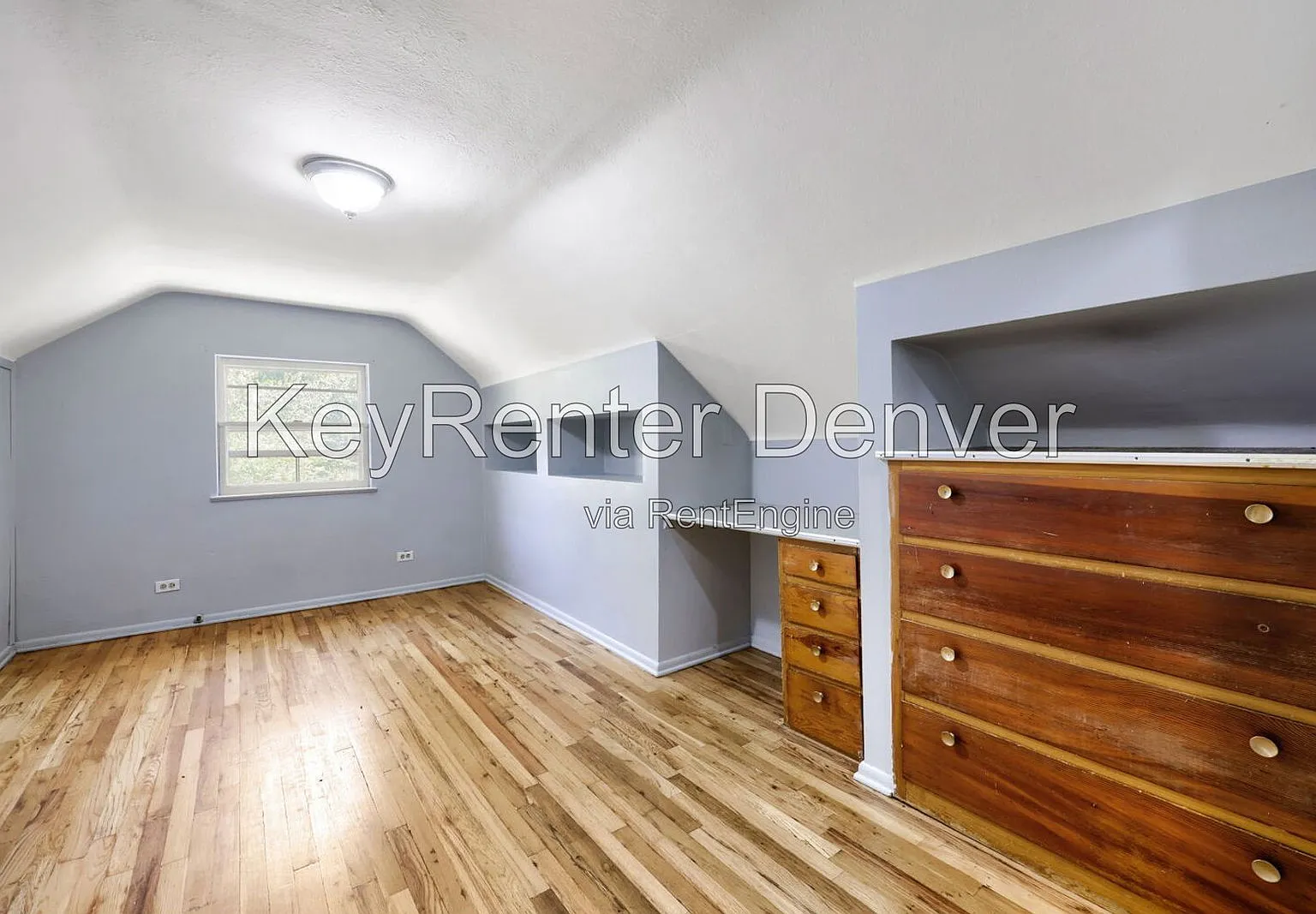 3 bed, 1.0 bath, 1404 sqft, $2,145 — Photo 4