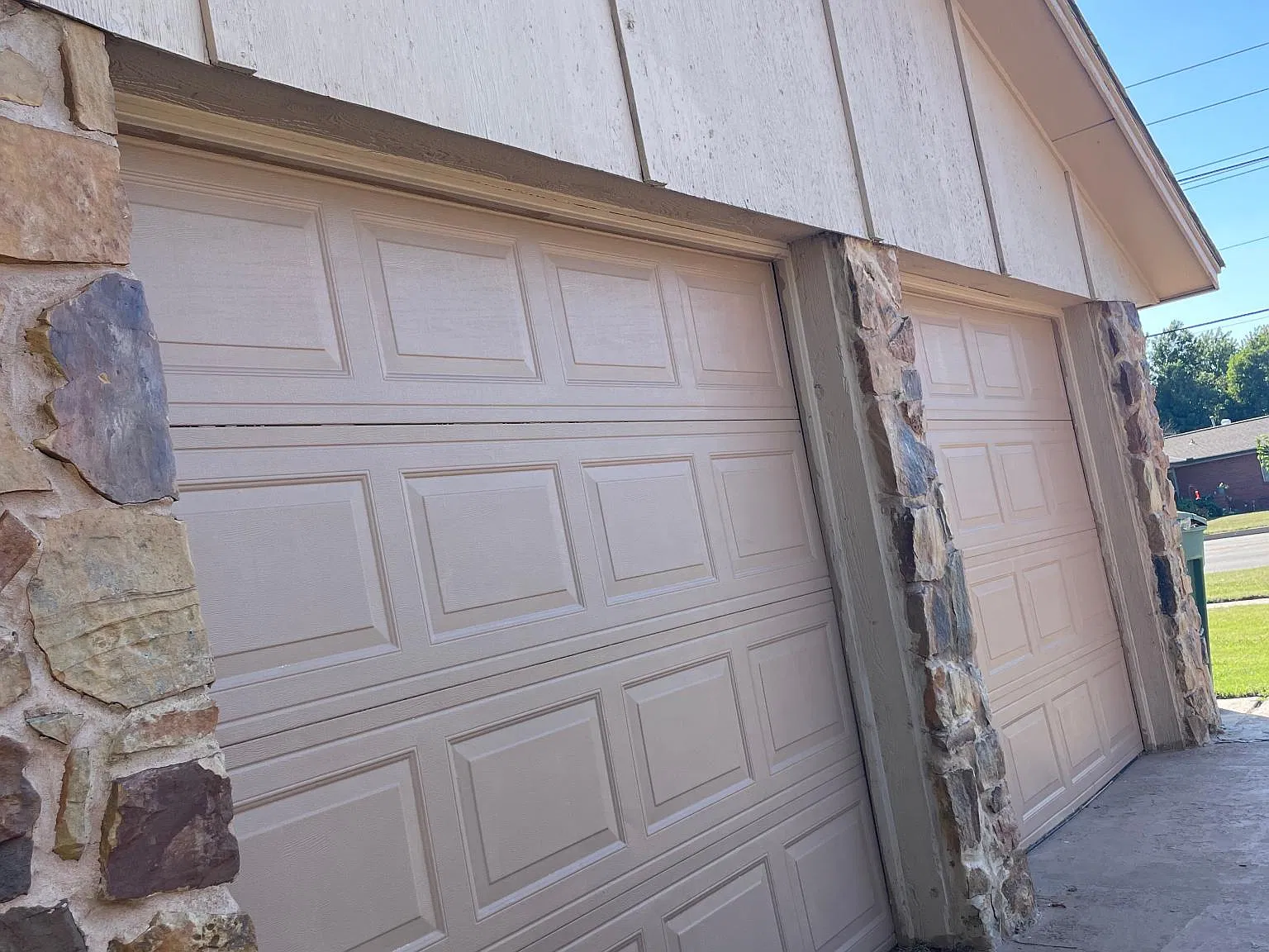 200 Elwood Dr — Photo 3