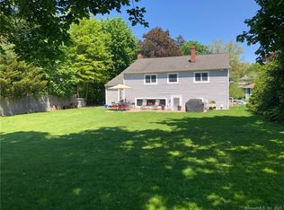 17 Loren Ln, Westport, CT 06880