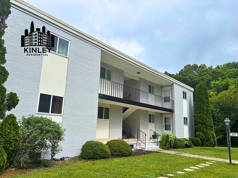 Clemmons Village Apartments — Photo 29