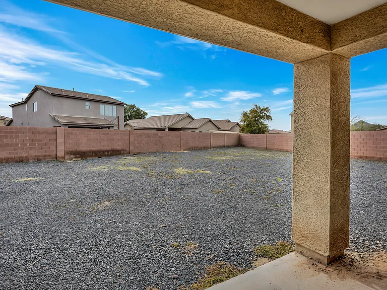 861 W Love Rd — Photo 28