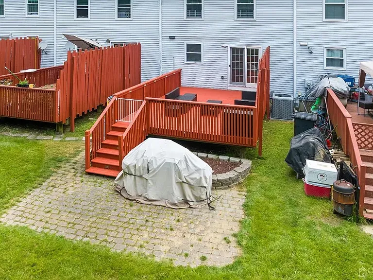 427 Gambocz Ct — Photo 16