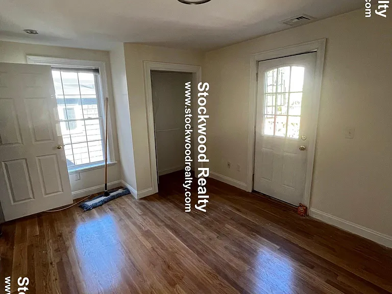 16-2 Gates St — Photo 12