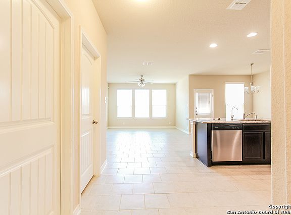 4th image of 14903 Goldfinch Way