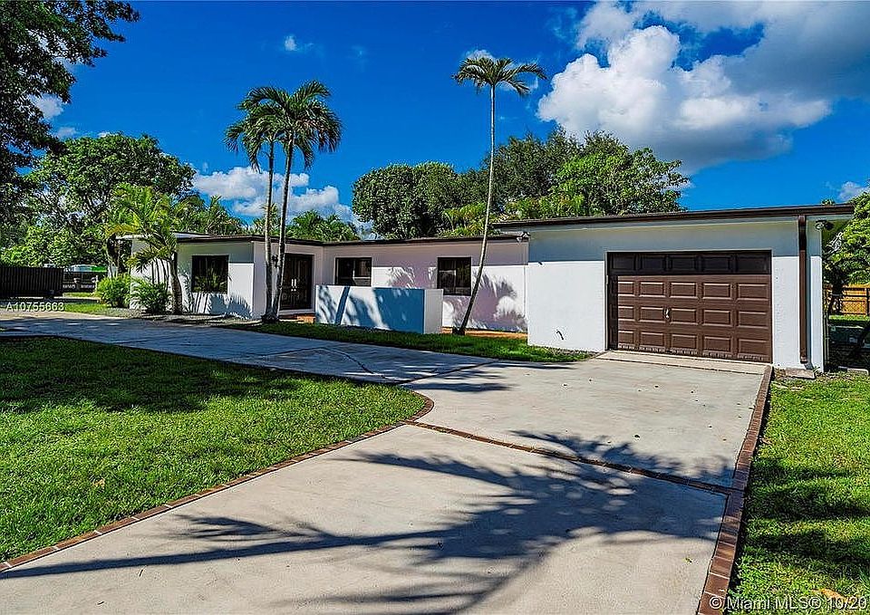 1st image of 10670 SW 87th Ave