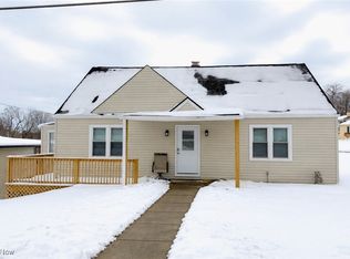 244 Winters Dr, Wintersville, OH 43953