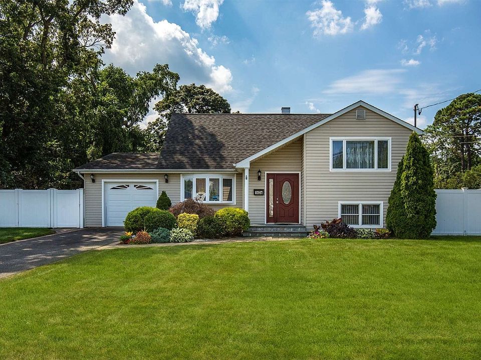 1438 Pine Drive, Bay Shore, NY 11706 Zillow