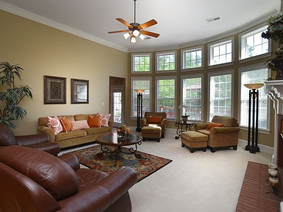 4th image of 105 Brandenburg Way