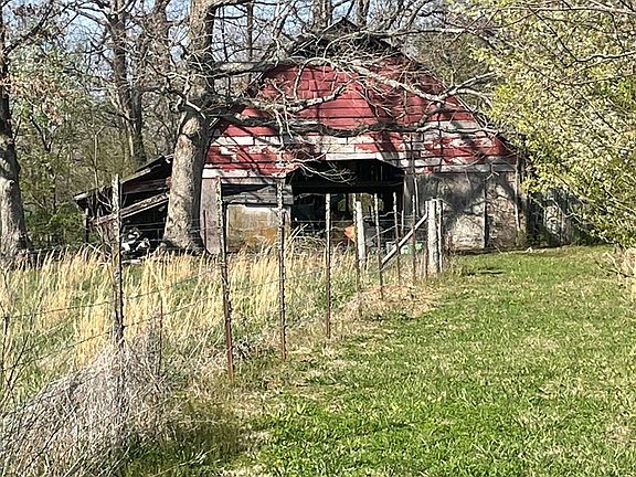 2nd image of 2047 Todd Rd