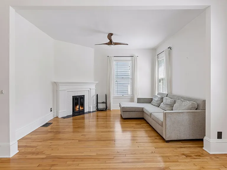 4432 Upton Ave S — Photo 3