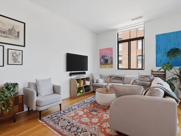 99 Gove St APT 16, Boston, MA 02128